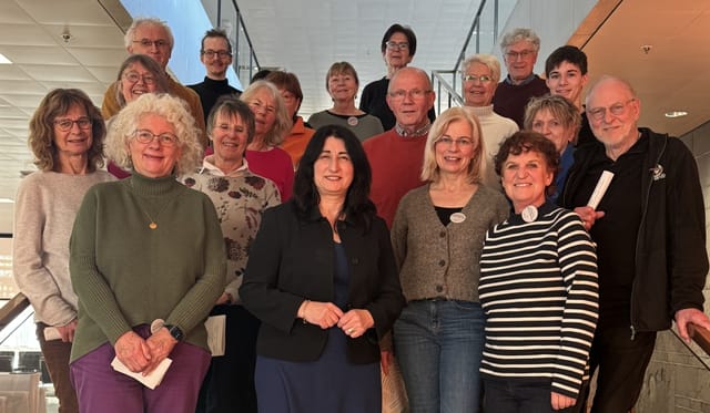 Team Tuncer: zwölf Landtagsfahrten für Besucher:innen aus dem Wahlkreis organisiert