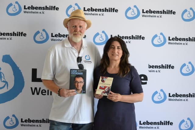 Biografie von MP Özdemir für schwerbehinderten Autor